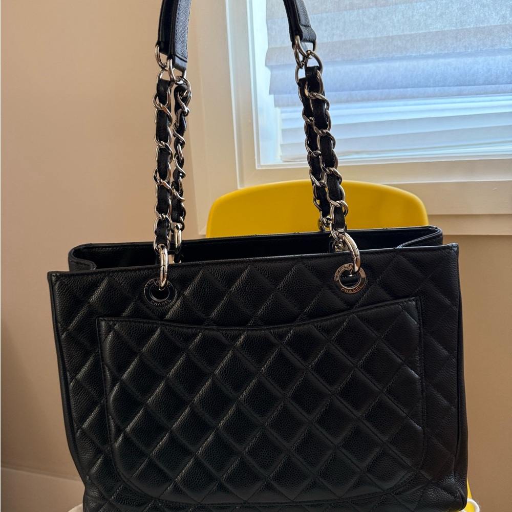 Chanel Grand Shopping Tote - Picture 3 of 13